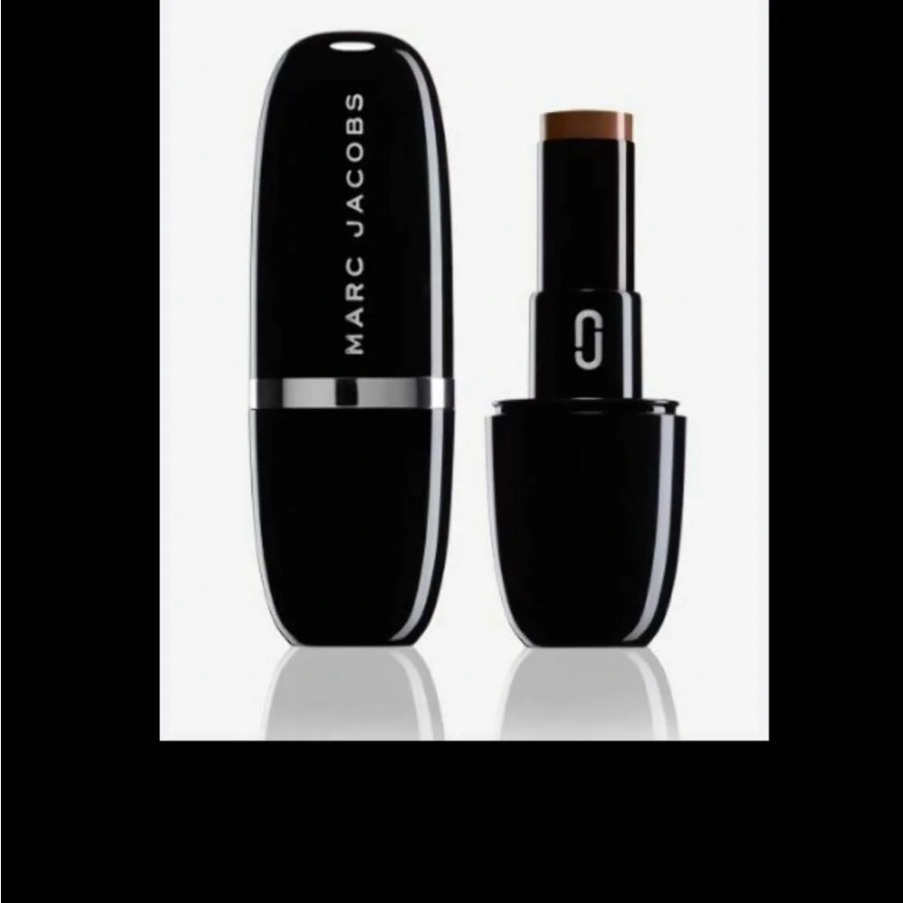 MARC JACOBS Accomplice Concealer & Touch up stick Deep 59